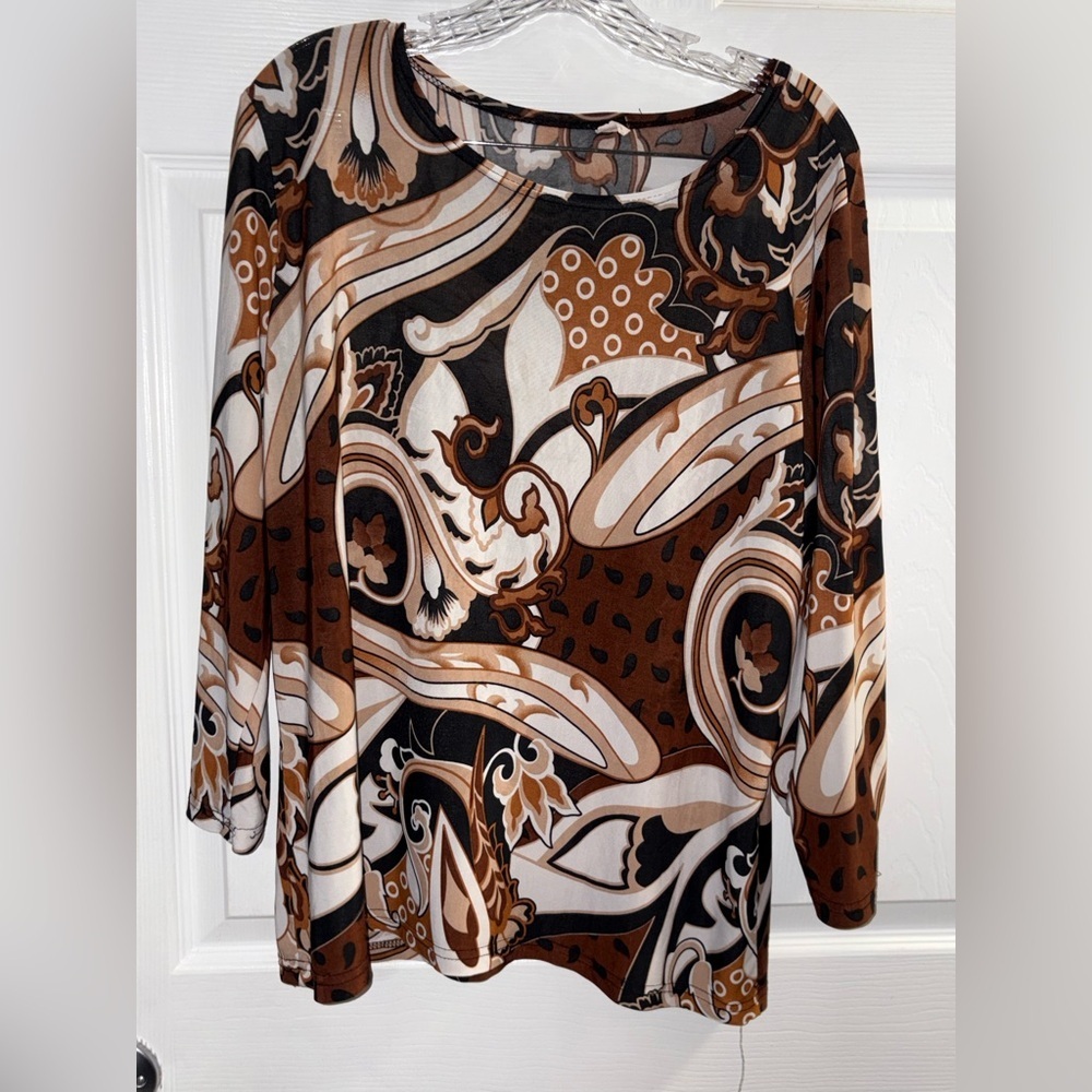 Brown and Black Graphic 3/4 Sleeve Blouse